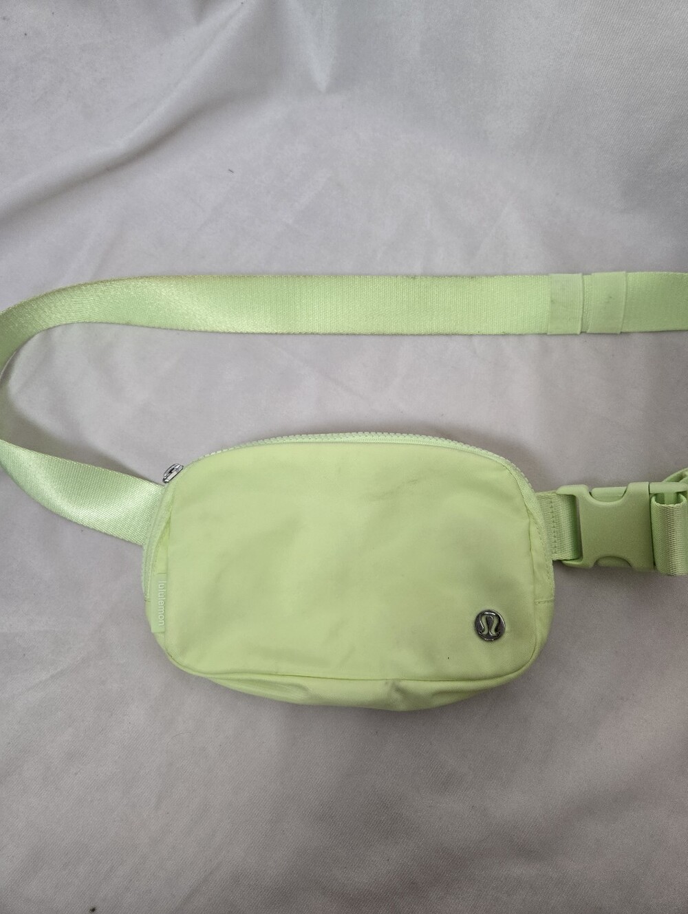Lululemon Everywhere Belt Bag Neon Yellow Lime Green Waist Pack, Stain